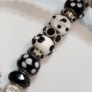 Pet Leash With Bead Accent